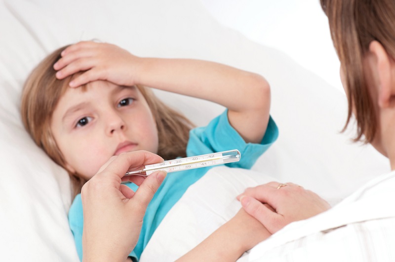 インフルエンザ合併症、子供や小児の注意点！中耳炎や肺炎の症状も